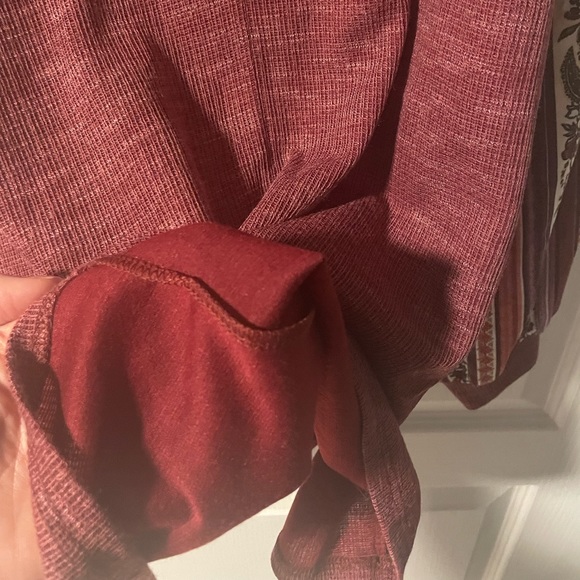 NEW Burgundy Thermal Criss Cross Neck Top, Boutique Fashion, New, S & M - Picture 7 of 8